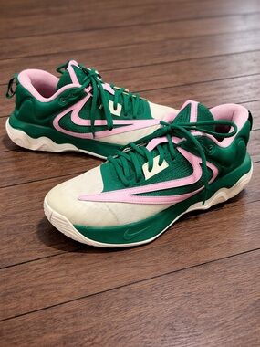 Nike Giannis Immortality 3 Green Pink Coconut Milk Size 9.5‎ Basketball Sneakers